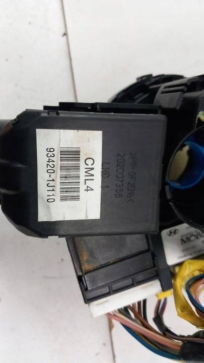 фото №8, Hyundai i20 i перемикач комбінований стрічка 93420-1j110 93480-3l002