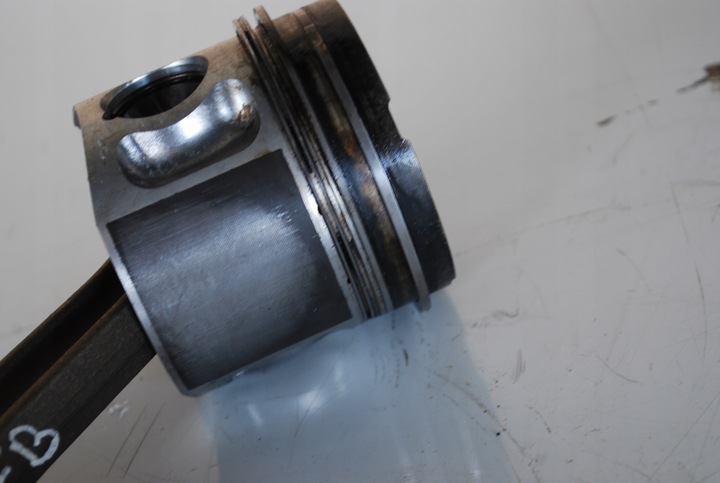 фото №5, Поршень шатун audi a6 c5 2.5 tdi afb 059f