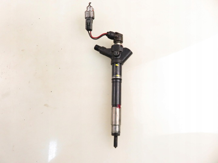 фото №1, Инжектор toyota avensis t25 2.2 d-4d 2367026011
