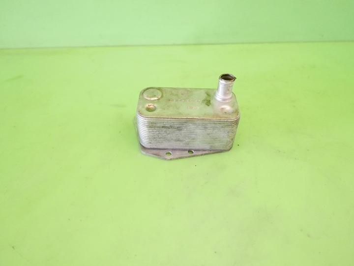 фото №7, Радиатор масла bmw e90 e91 320d 2.0d 04-08