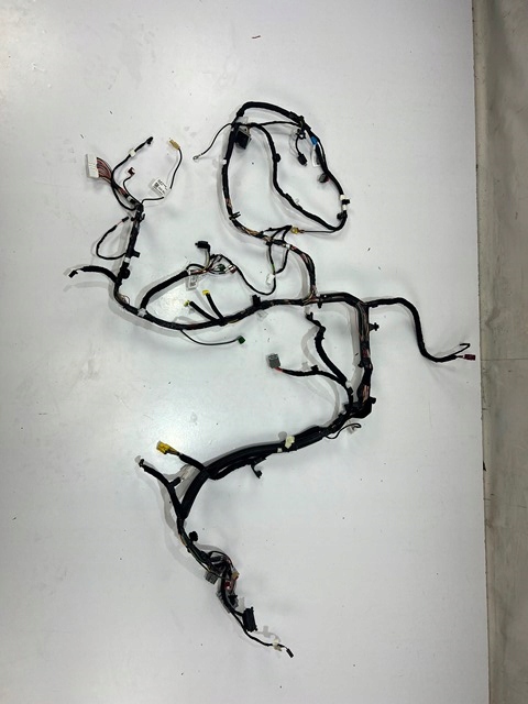 фото №1, Tesla модель 3 установка жгут панели 1067960-04-f