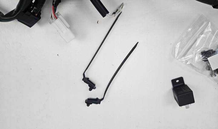 фото №8, Toyota rav4 13 - 19 жгут instalaca фаркоп буксировочный 13 pin pw5d0-0r000