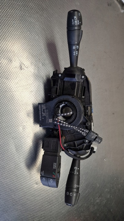 фото №1, Renault clio iv перемикач zespolonypająk стрічка