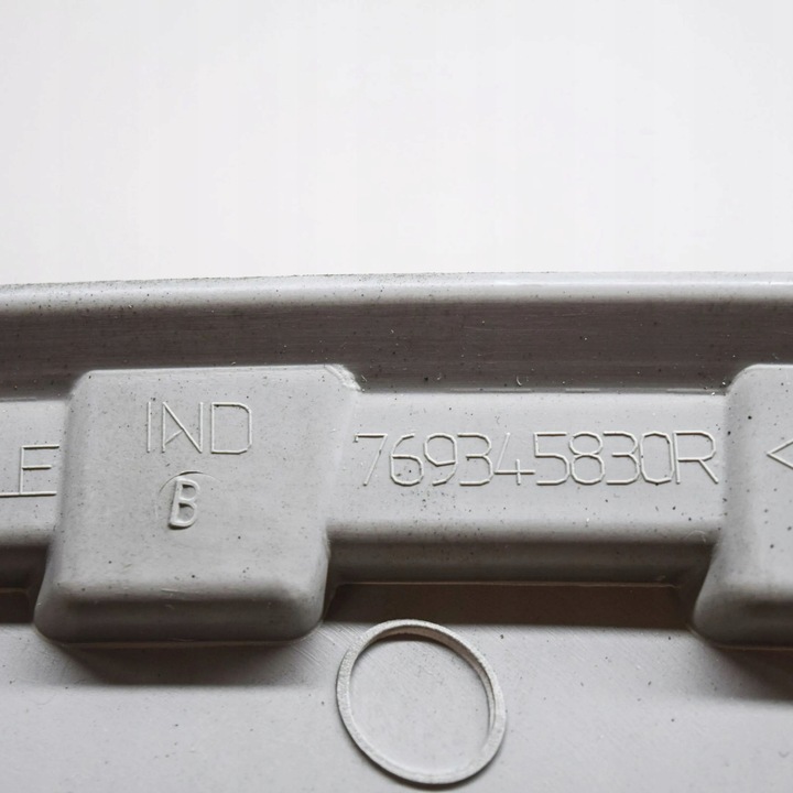 фото №8, Renault zoe 2015 правая сторона защита средняя стойка / c