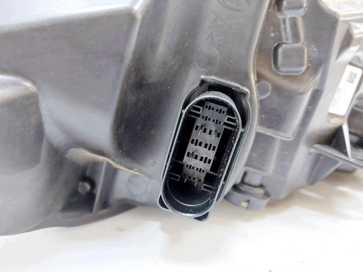 фото №9, Volvo xc40 23r. фара правое перед полный led сцепление 32404668
