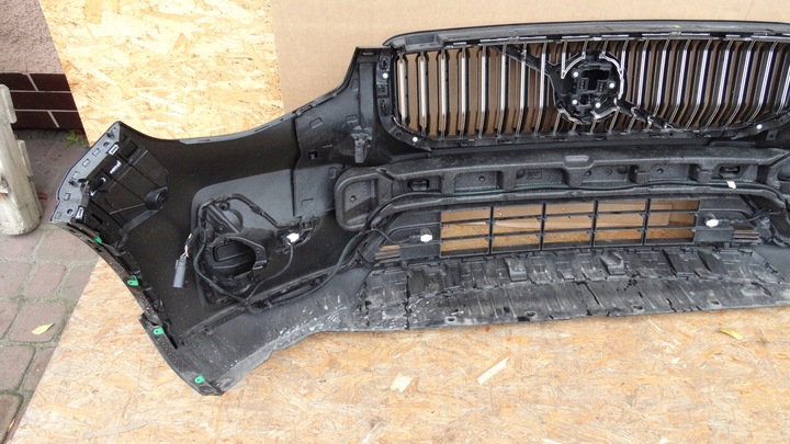 фото №5, Volvo xc40 рестайлінг бампер переднє перед 4 pdc 717