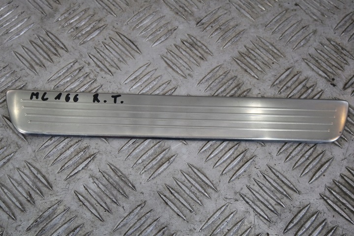 фото №1, Планка накладка порогова ml gle 166 a1666860436