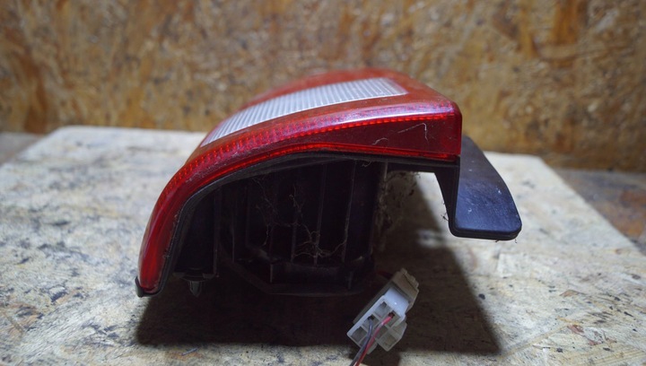 фото №12, Suzuki grand vitara i лампа левый зад s2570