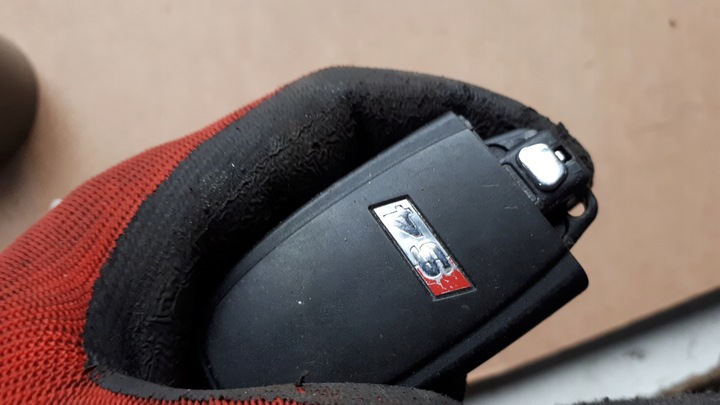 фото №8, S4 b8 a4 ключ pilot 8t0959754ag