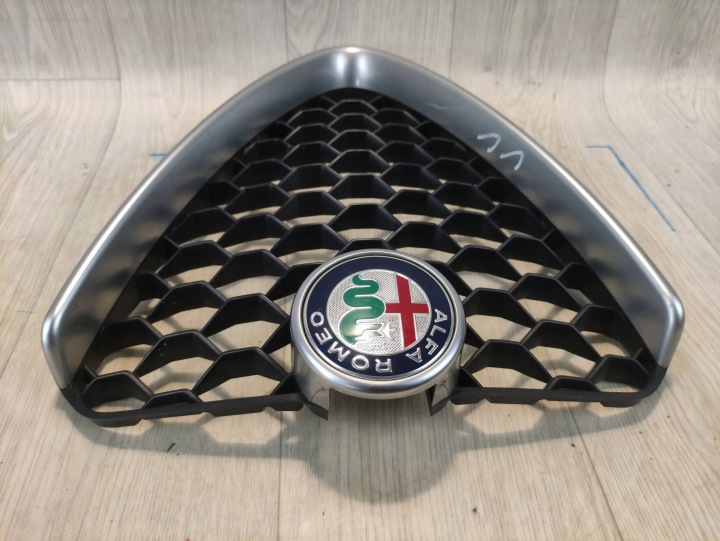 фото №6, Alfa romeo giulia решітка 156119585