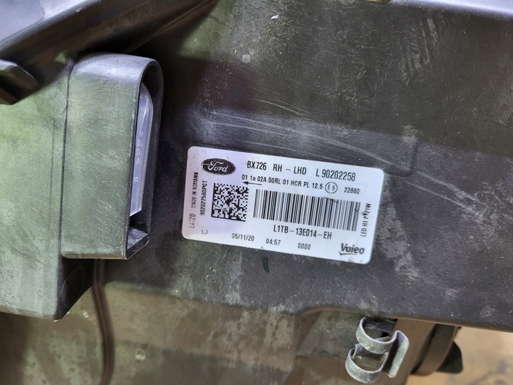 фото №8, Ford puma mk2 лампа перед led права l1tb-13e014-eh