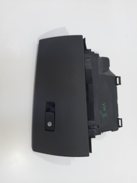 фото №1, Бардачок пасажира volvo v70 iii