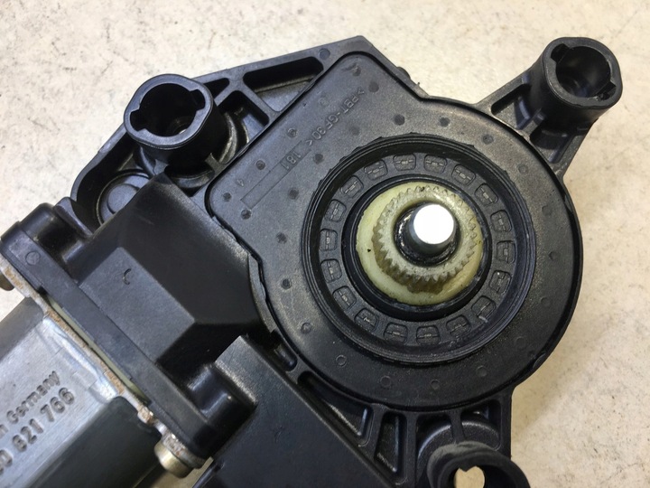 фото №8, Двигунчик скла праві перед peugeot 307 2.0 hdi