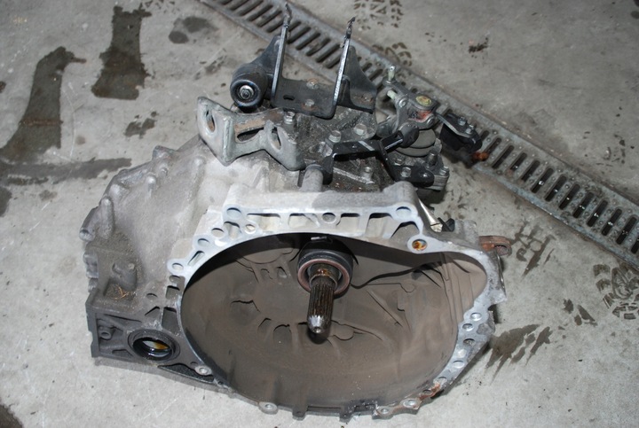 фото №8, Toyota avensis t27 рестайлінг 11-14 коробка передач коробки передач f1