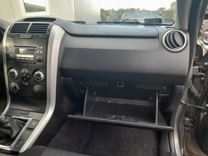 фото №14, Suzuki grand vitara ii pulpit панель роздавальна консоль