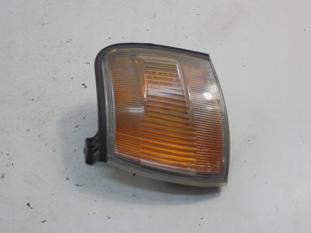 фото №11, Toyota starlet ii p8 поворотник лівий + праве 10-64 2штуки