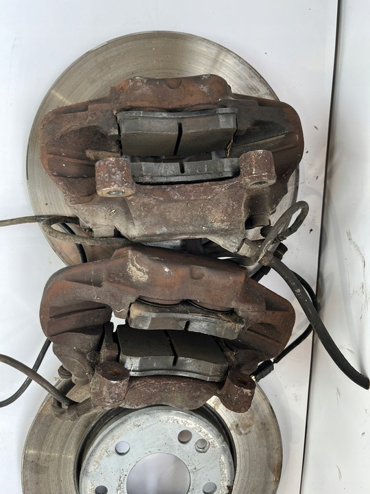 фото №8, Затискачі 4-tłoczkowe диски гальмівні перед mercedes w124 e320 300e-24v m104