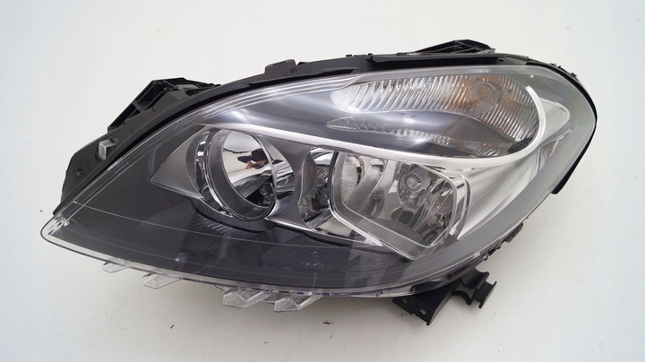 фото №1, Mercedes b 246 11-15 передняя левая лампа