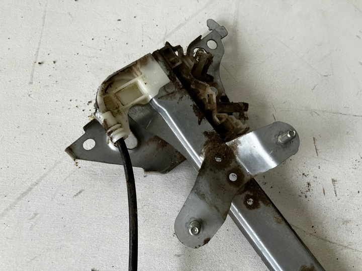 фото №8, Rav4 v механізм підйому скла правий зад