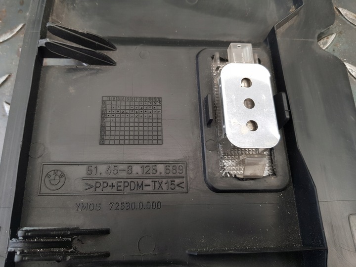 фото №10, Захист внутрішня лампа верхня бардачка контролера 8 125 689 bmw e38