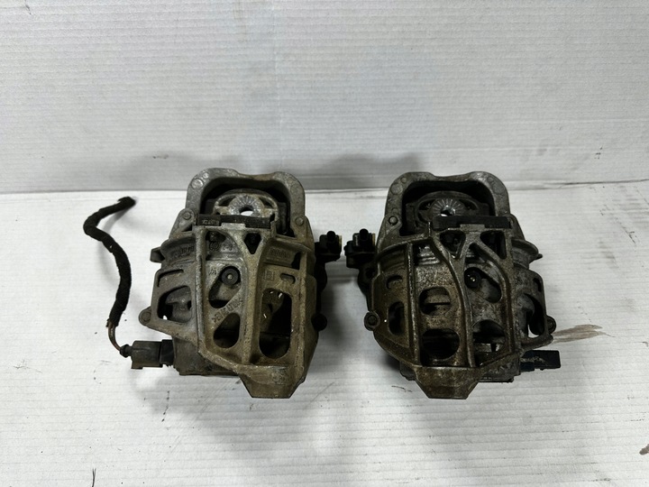 фото №1, Sq7 4m q7 подушка двигателя 4,0 правая левая 4m0199255aj 4m0199256aj