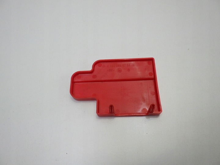 фото №2, Cla ii w118 2022 защита заглушка клеммы плюсовой