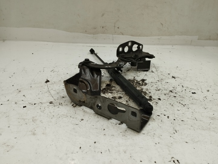 фото №3, Mercedes w213 петля капота правый левый a2138800228