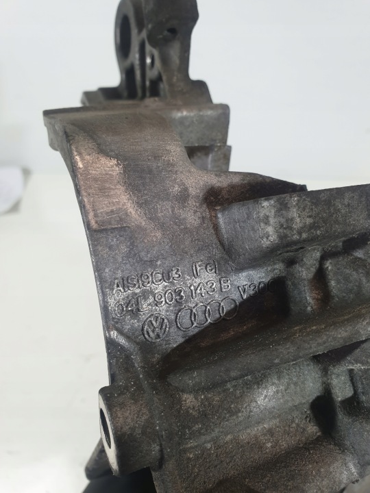 фото №11, Кронштейн генератора 04l903143b audi a6 a5 2.0tdi cnh