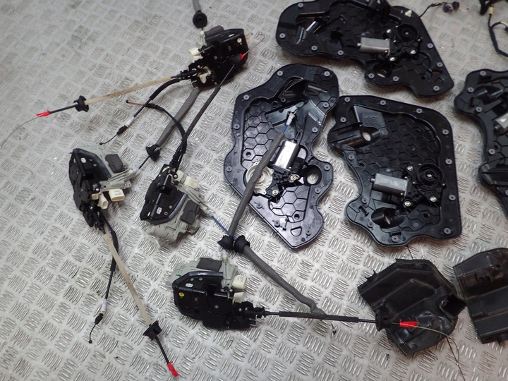 фото №2, Audi a8 s8 4h рестайлінг натягувачі доводчик soft close