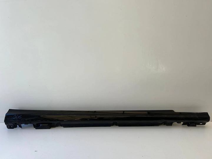 фото №1, Mercedes c 205 amg планка пороговая правая 2056902640 оригинал