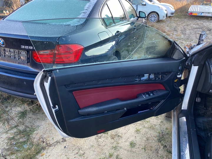 фото №6, Mercedes w207 c207 купе - дверь водителя левый перед стекло ручка - белый