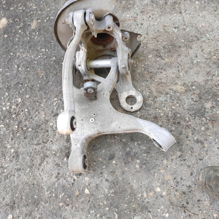 фото №8, Ступиця поворотна опора зад ліва права audi a5 8k