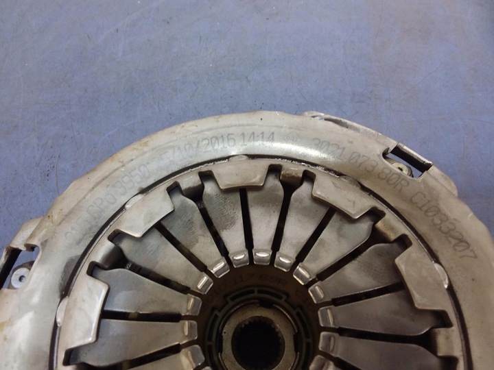 фото №5, Dacia duster i 1.6 сцепление колесо маховики