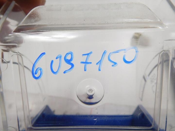 фото №6, Лампочка, номерной знак wskaźn. з obrotomierzem ford sierra 1982-1986 оригинальный номер 6097150