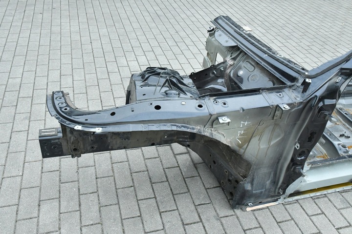 фото №1, Четверть левая перед передняя bmw 7 g11 g12