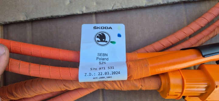 фото №6, Жгут трубка  wysokonapięciowy prz skoda kodiaq ii 57h971531