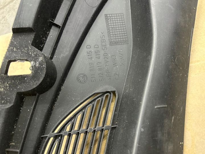 фото №5, Skoda оригінальний номер 5j1819415d 5j2819415d панель під лобовим склом