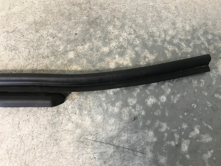 фото №3, Прокладка капота audi q5 8r0823723b