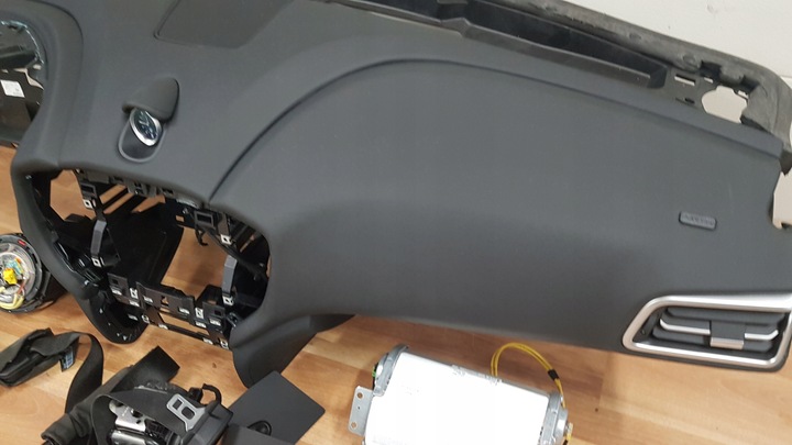 фото №5, Ghibli iii m157 комплект подушка безопасности консоль ремни идеальное состояние