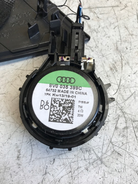 фото №5, Audi r8 plus накладка динамика консоли bang olufsen