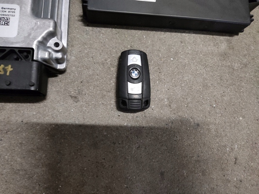 фото №5, Bmw e81 e87 n47 2.0d блок управления cas ключ