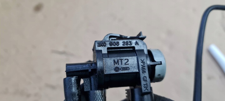 фото №8, A7 4g клапан тиску трубки 3.0 tdi 1k0906283a a6 c7 4g