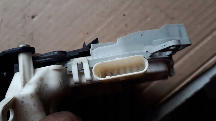 фото №8, A5 8t рестайлинг замок дверь левый зад задний 6 pin a4 b8