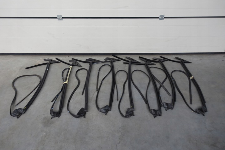 фото №1, Vw beetle прокладка планка накладка дверь правая