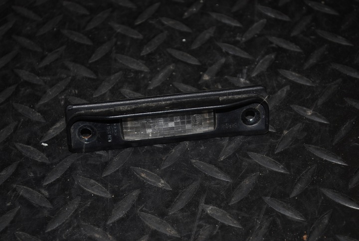 фото №1, Лампа подсветка номерного знака audi a8 d2 4d0943021