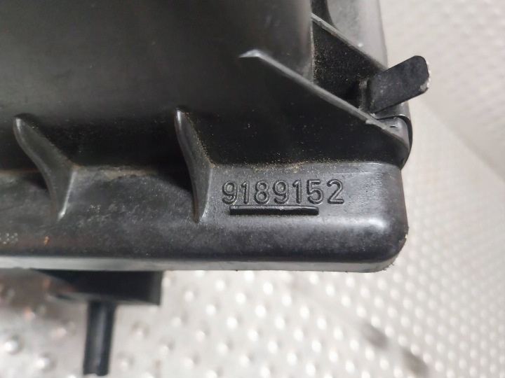 фото №8, Корпус фильтра воздуха расходомер 9189152 volvo 850 v70 s70 2.4 t
