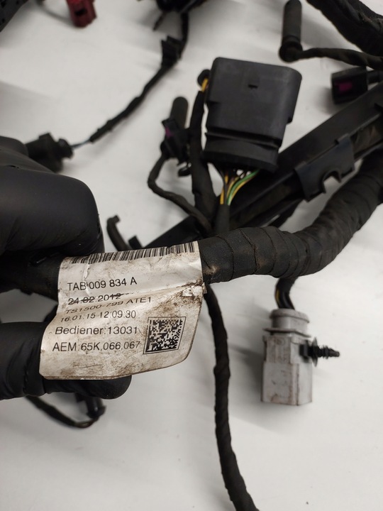 фото №8, Джгут двигуна 1.4 tdi cut vw seat skoda audi 04l972627ak