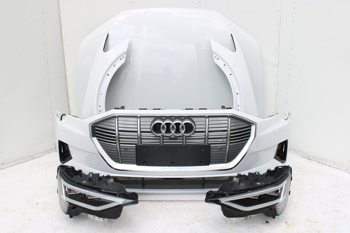 фото №8, Audi e tron перед matrix капот крылья бампер pas переднее лампы усилитель