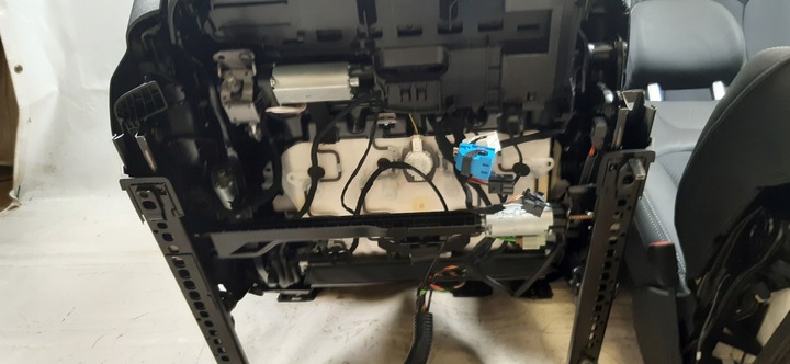 фото №14, Audi q8 s-line сидіння сидіння диван