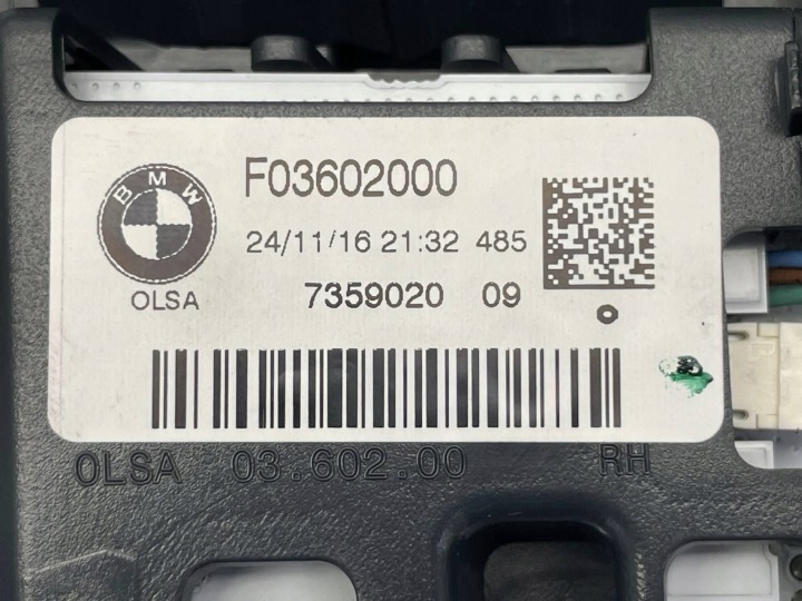фото №14, Bmw (oem) 7359020 1' f20 фара задня права зад праве